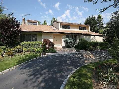 1st image of 75 Woodcrest Dr