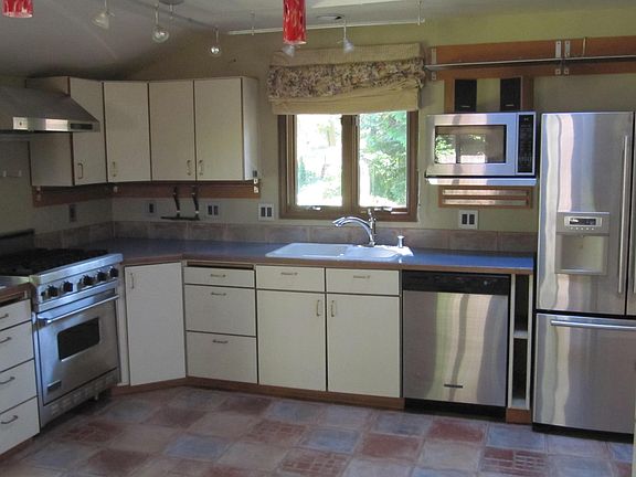 3rd image of 6521 125th Ave NE