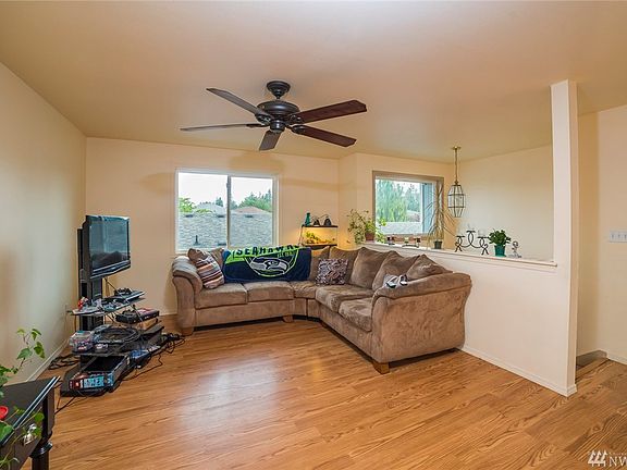 4th image of 2816 178th Pl NE