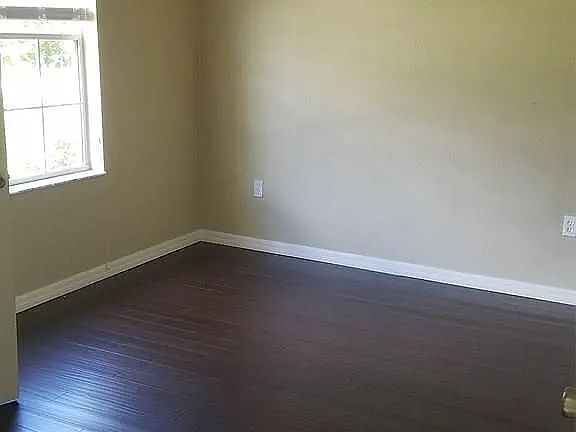 4th image of 5 Riverview Pl