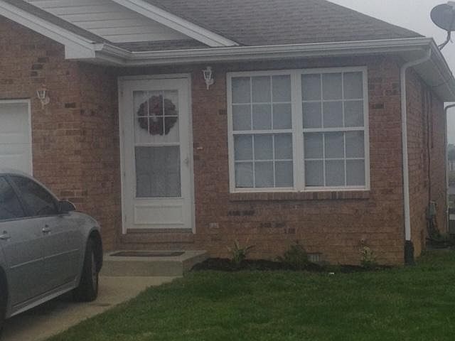 1st image of 830 Cobbler Ln E
