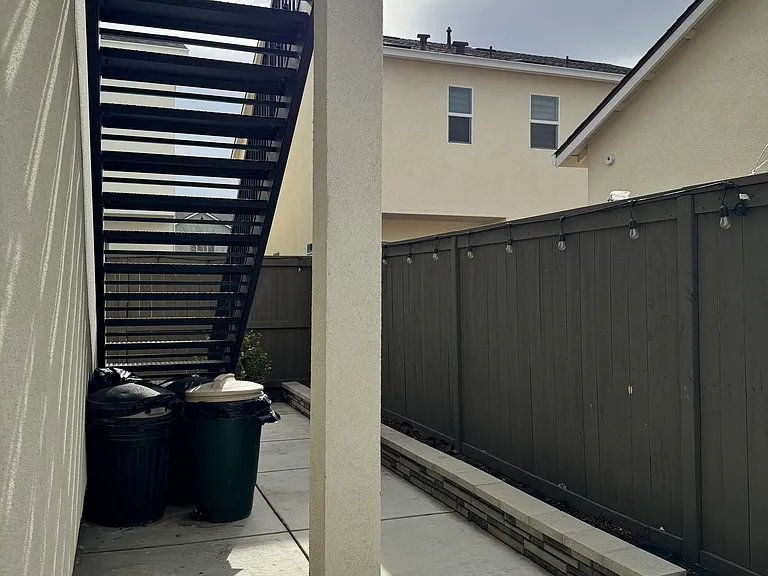 3029 Ellis Town Dr — Photo 2