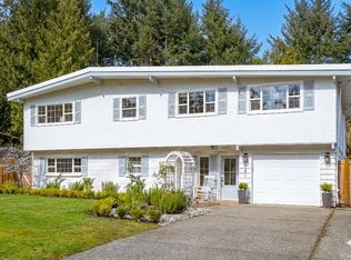 941 Ballenas Rd W, Nanaimo, BC V9P1T1