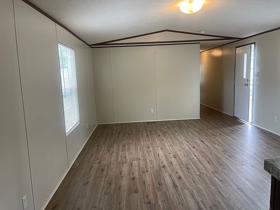2nd image of 5607 Gwenda Lea St #37
