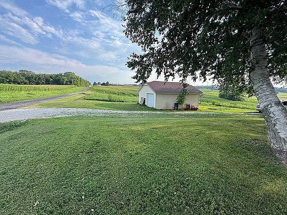3rd image of 8671 Timber Rd