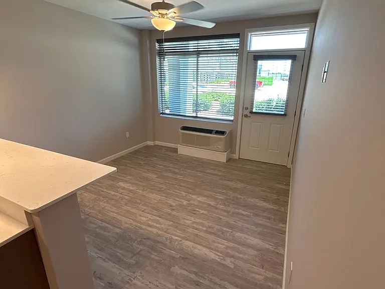 Plaza 93 Apartments — Photo 130