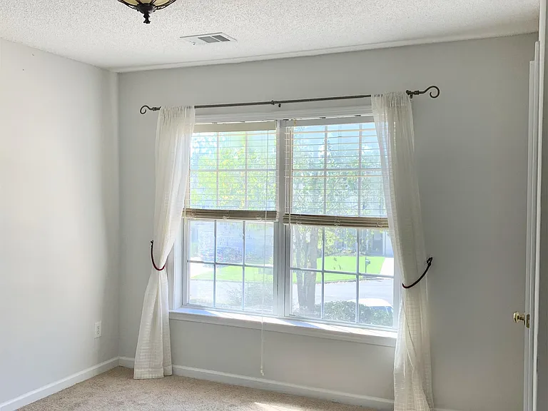 485 Chippenham Ct — Photo 19