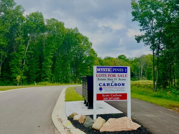 8270 Knotty Pine Ln #23, Kalamazoo, MI 49009