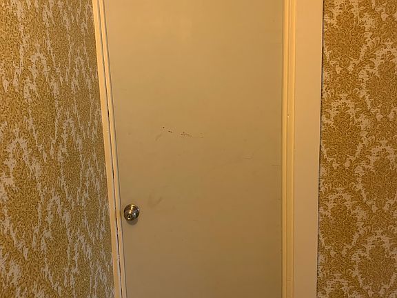Entrance Apt. A