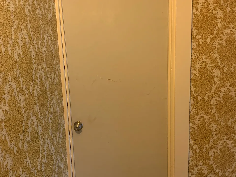 Entrance Apt. A