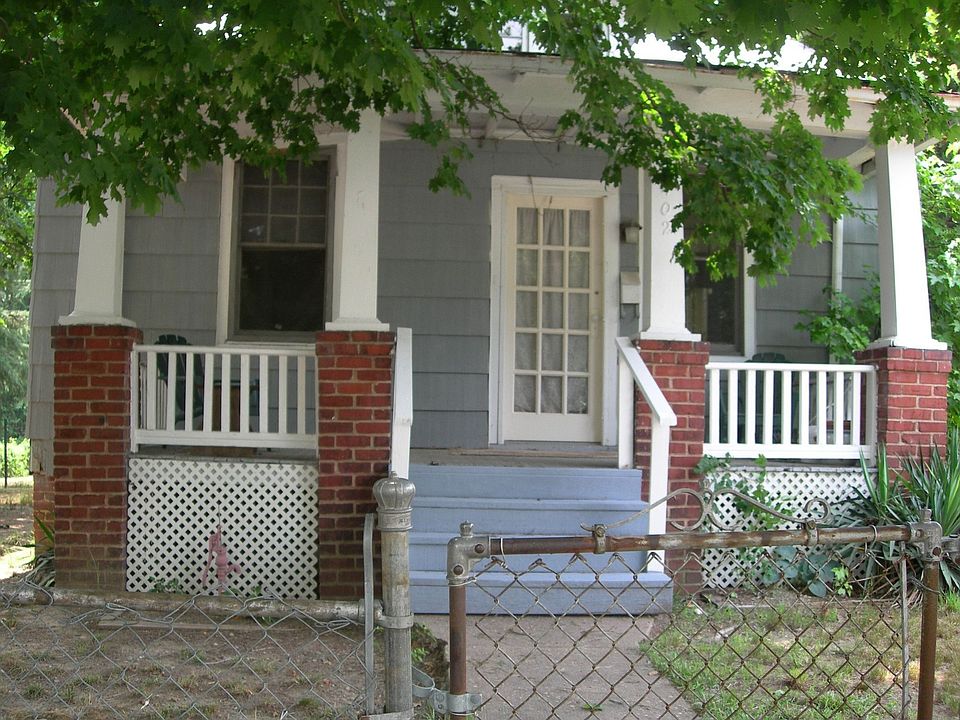 2402 Concord Ave