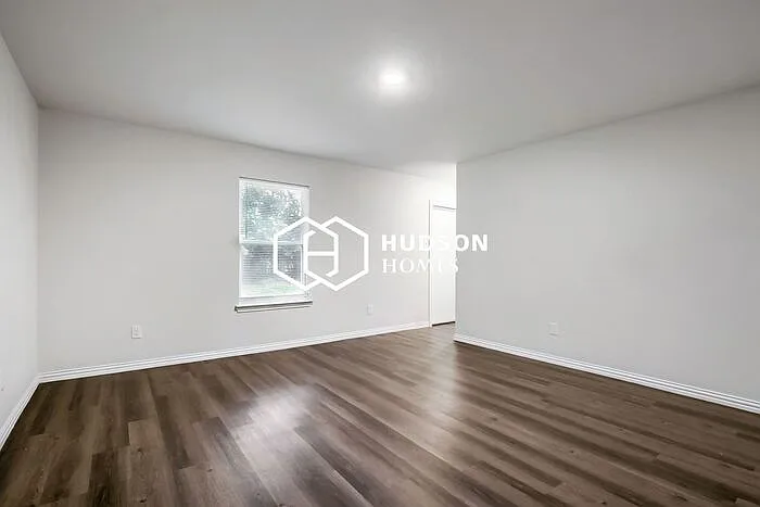 825 Garrison St — Photo 5