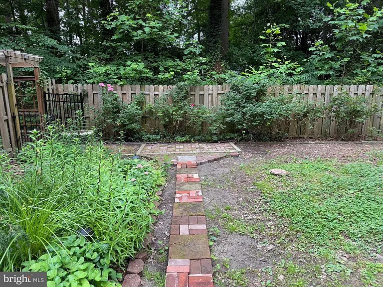 24322 Canal Dr — Photo 13