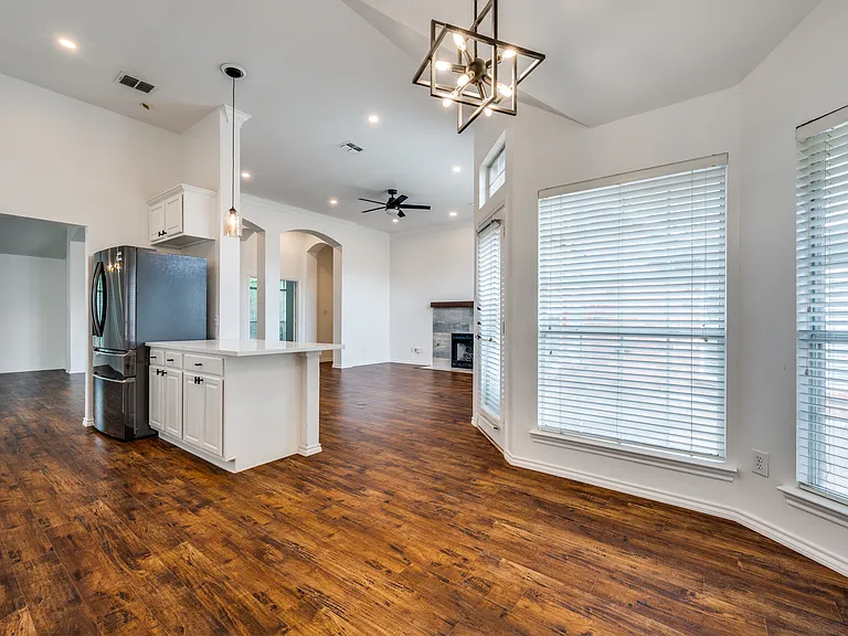1420 Capstan Dr — Photo 7