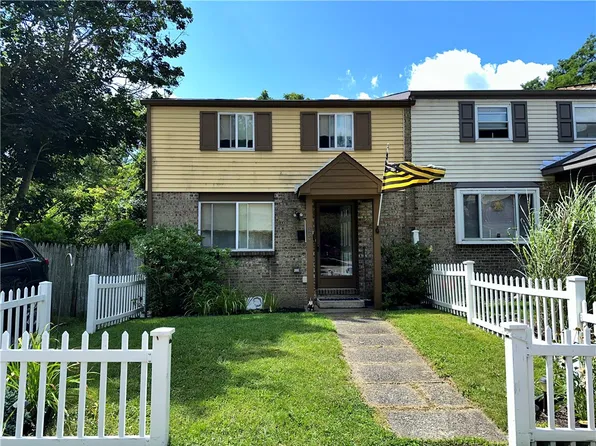 25 Krist Glen Dr, Pittsburgh, PA 15218