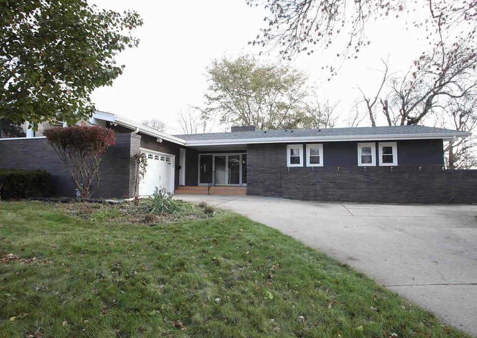 1st image of 3640 Court St