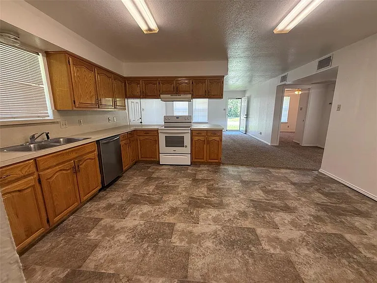 2189 Island Byu — Photo 6