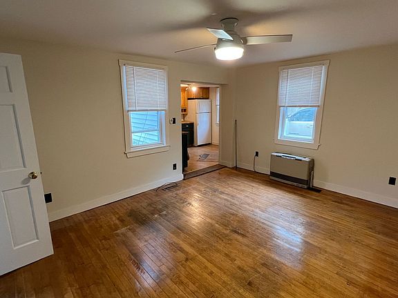 3rd image of 2 Creighton St #2A