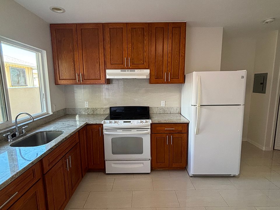 1st image of 932 20th Ave #1