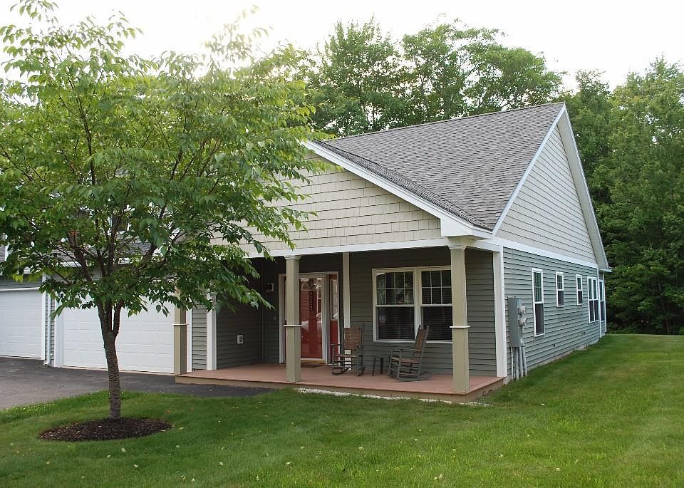 1st image of 19 Gables Way #19