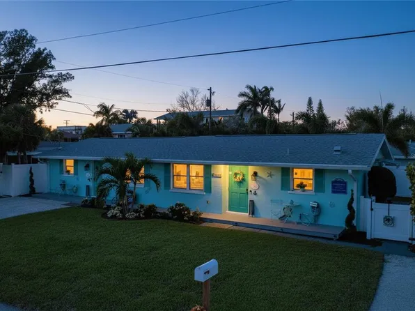 304 29th St #A, Holmes Beach, FL 34217