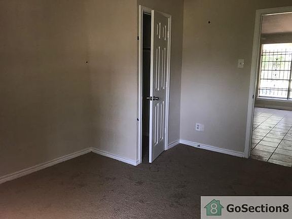 4th image of 6526 Grey Oaks Dr