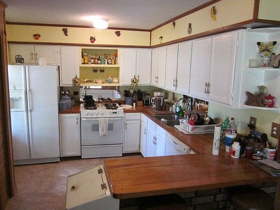 4th image of 141 Huckleberry S