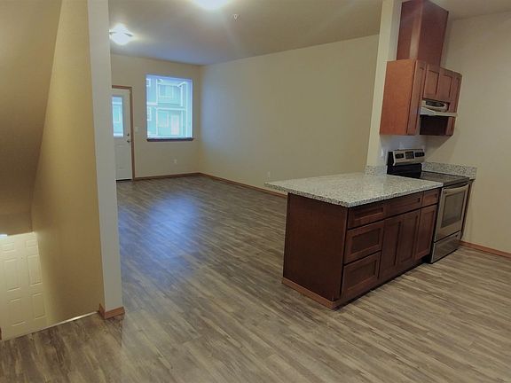 5th image of 8402 S C St #10