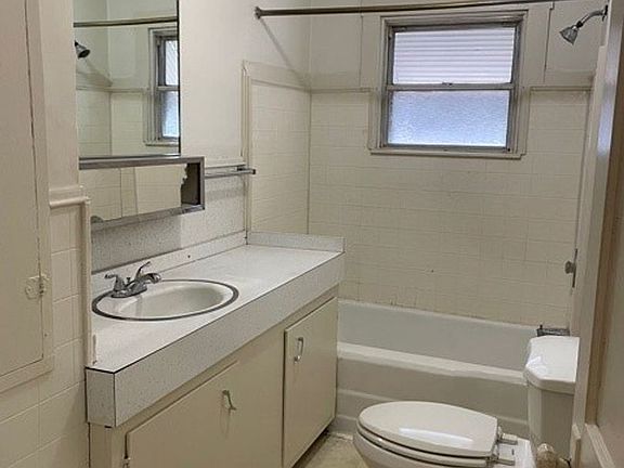 3rd image of 345 S Front St #10417057