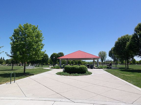 2nd image of 4135 Victrola Dr