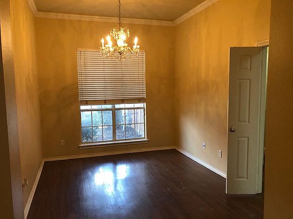 4th image of 1824 Evergreen Ct