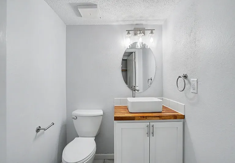 406 E 15th St #406F — Photo 15