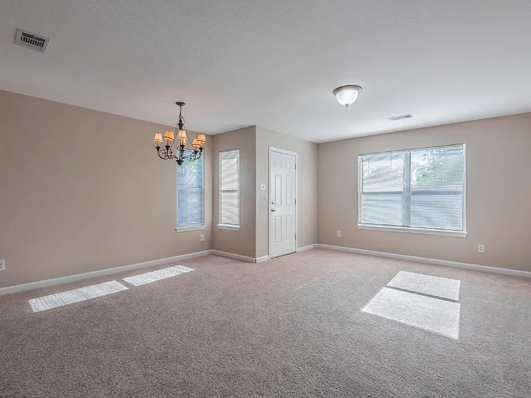 10203 Azalea Vlg — Photo 9