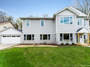 390 E South St, Elmhurst, IL