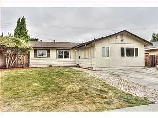 1620 Mount Oliveira Dr photo 1