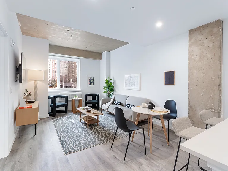 The Mercer — Photo 31