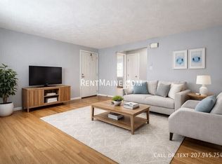 7 Gilchrest Street Pl APT 8, Thomaston, ME 04861