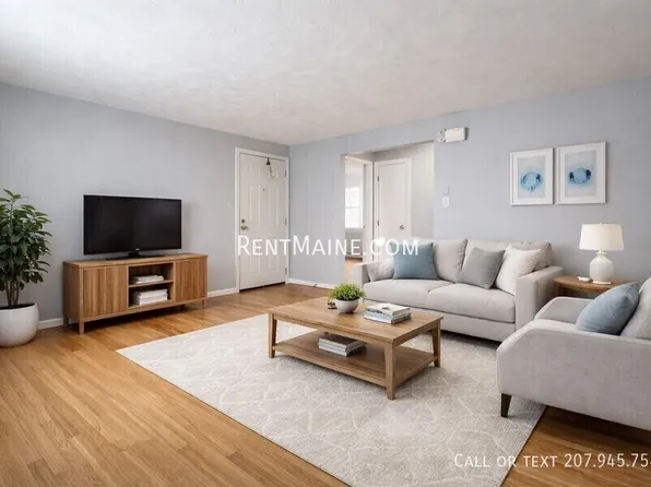 7 Gilchrest Street Pl APT 8, Thomaston, ME 04861