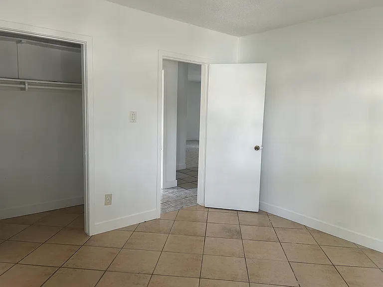1820 W Glenoaks Ave #A — Photo 9