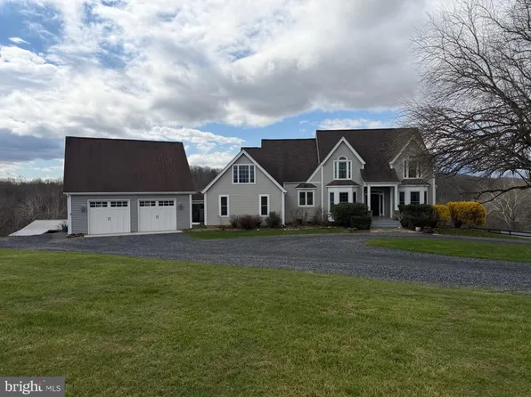 9393 Briar Ln, Delaplane, VA 20144