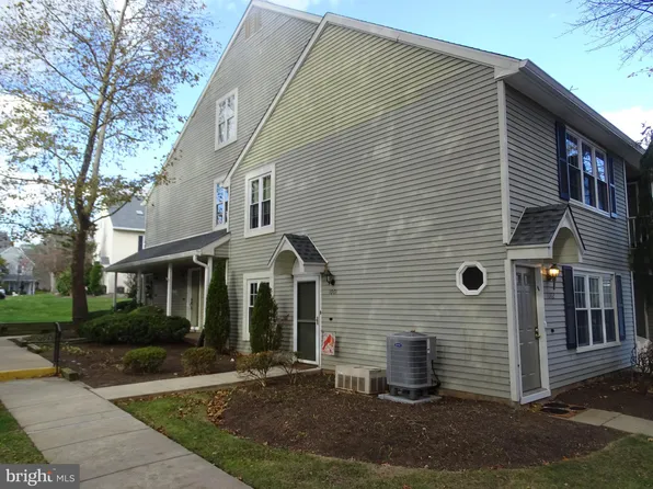 1001 Society Pl, Newtown, PA 18940