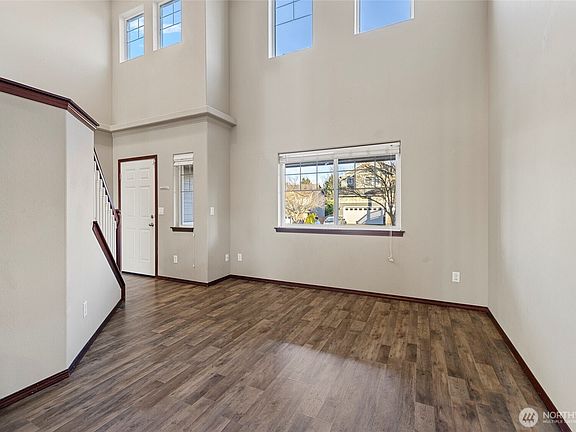 5th image of 28612 75th Drive NW