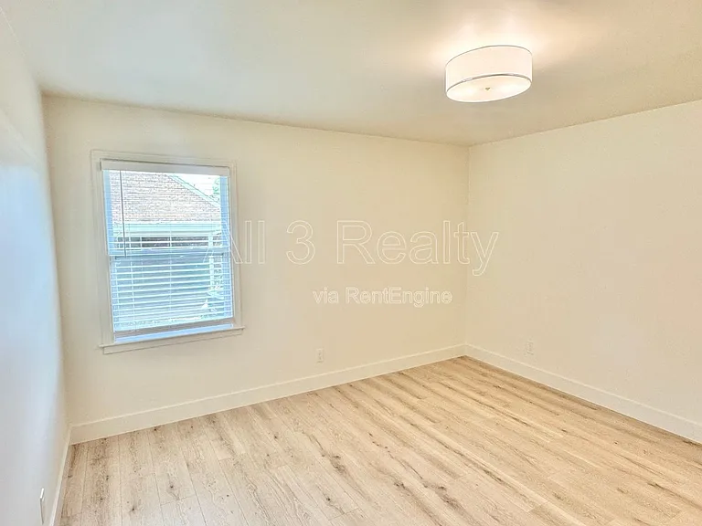 3224 Little John Dr — Photo 25