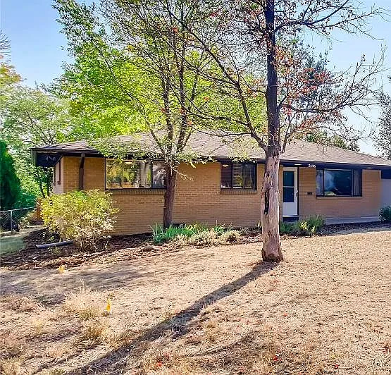 2436 Saulsbury St — Photo 1