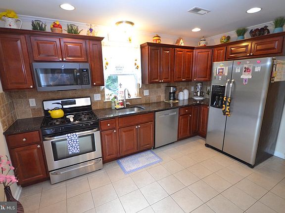 4th image of 38 Vella La Vella Ln