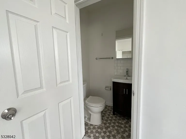 176 Bartholdi Ave #2 — Photo 5