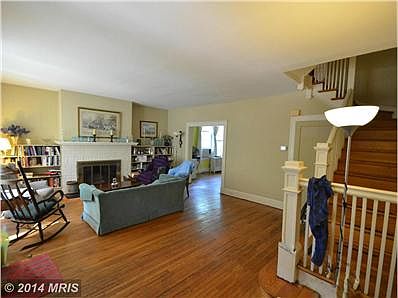 Huge 17 x 22 Living Room