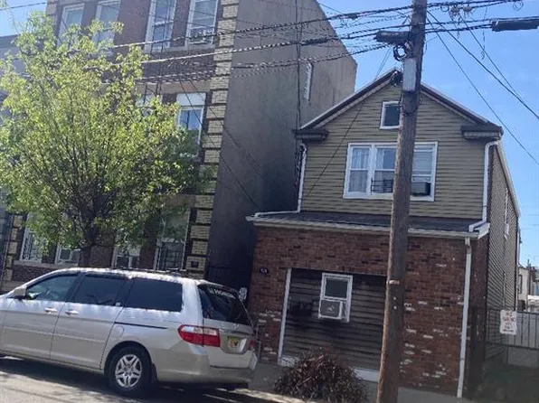 131-133 Delancy St, Newark, NJ 07105