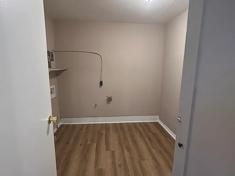 1320 Parkwoods Ter — Photo 5