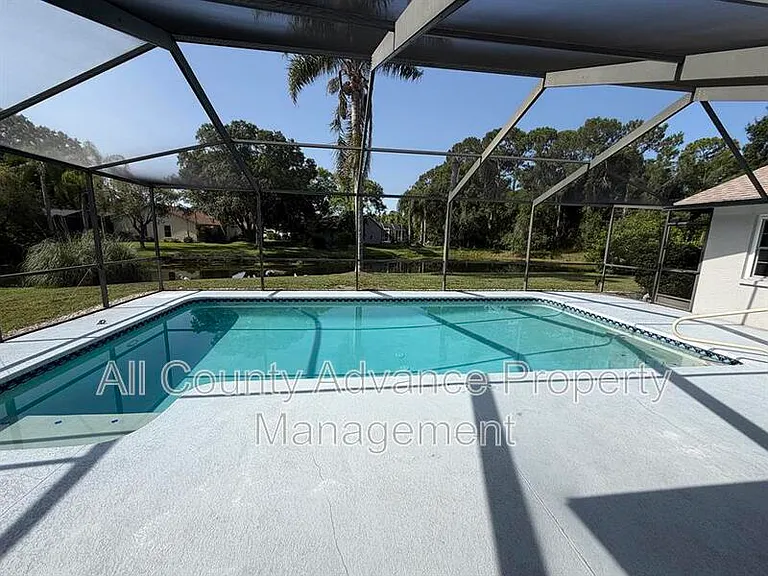 3232 Oakwood Pl — Photo 17